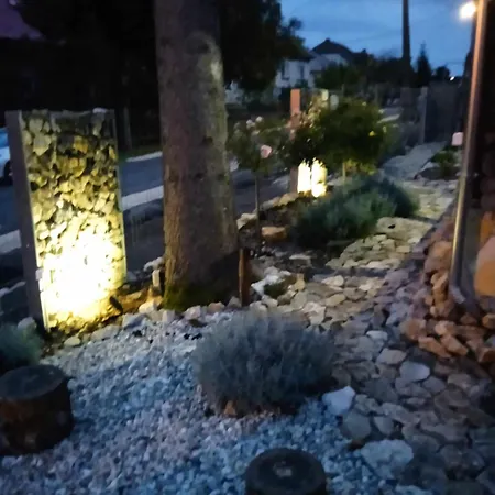 Rozsa Vendeghaz Zirc