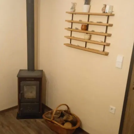 Rozsa Vendeghaz Apartment