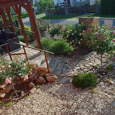 Rozsa Vendeghaz Zirc